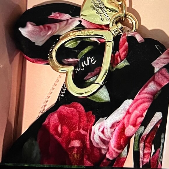 Juicy Couture "Love Actually" Wristlet Wallet, Key Chain Fob & Scarf 4.5 x 3.5 - Picture 5 of 10